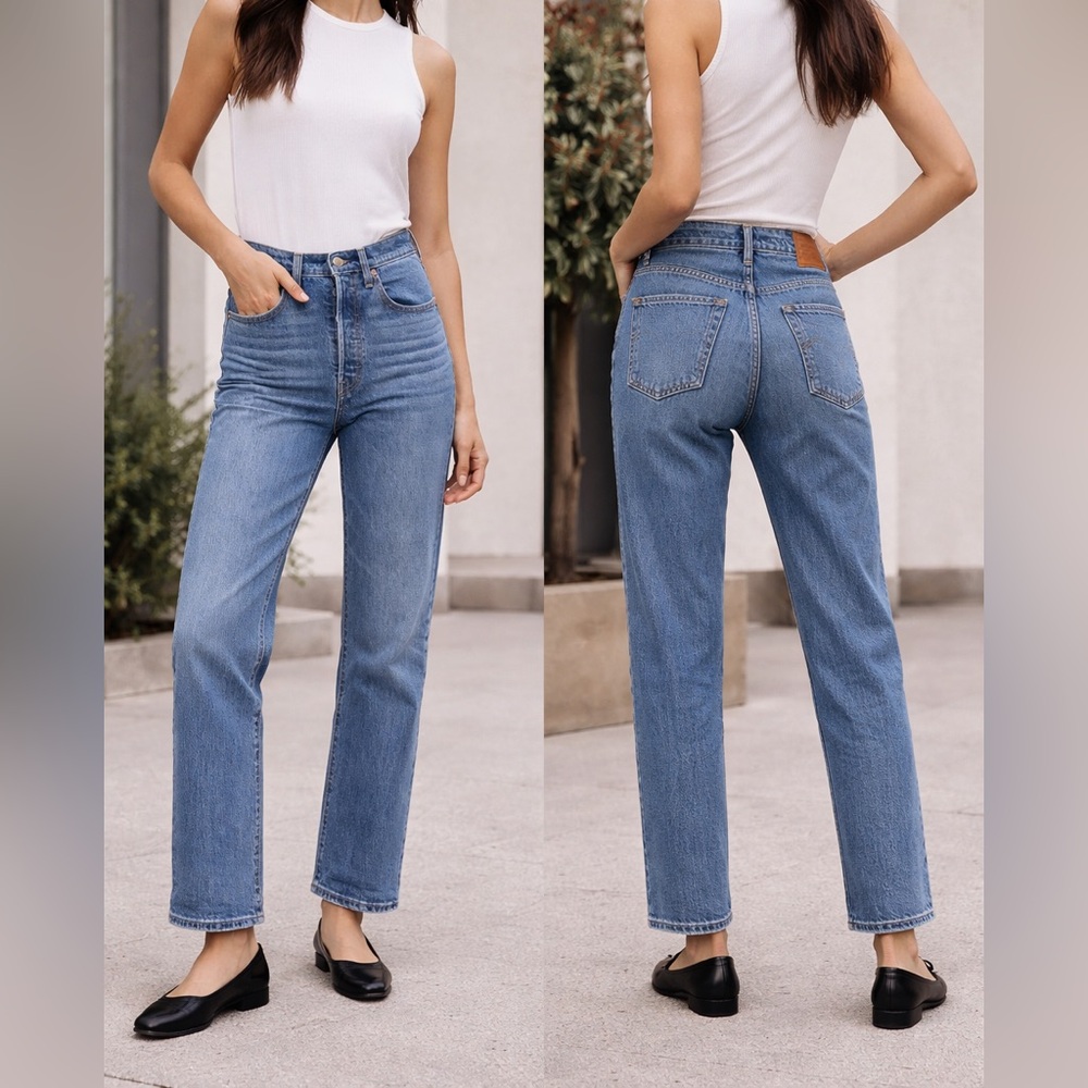 Levi’s Ribcage Straight Jeans High Rise Medium Wash 27 Button Fly